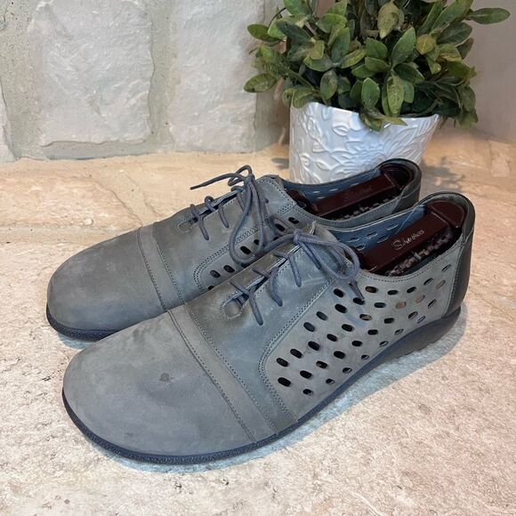 NOAT Lalo grey suede perforated sneaker sz 42 - Picture 2 of 6